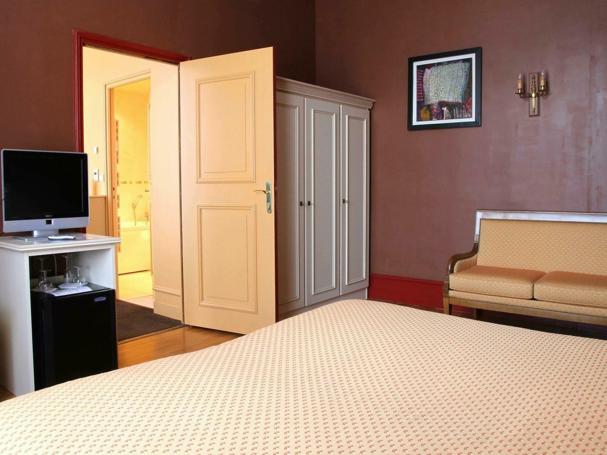 Ermitage Bouquet Hotel Rouen Exterior photo