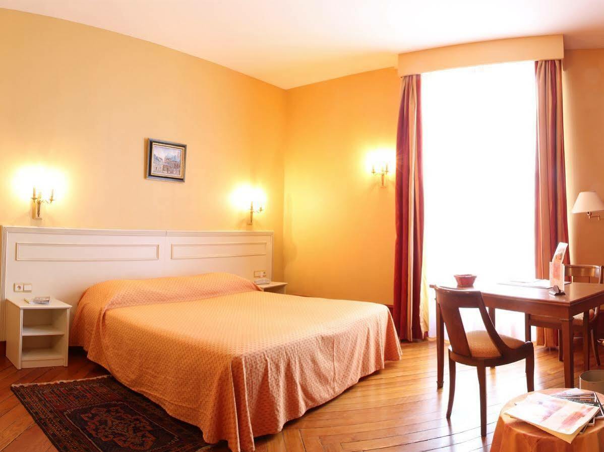 Ermitage Bouquet Hotel Rouen Exterior photo